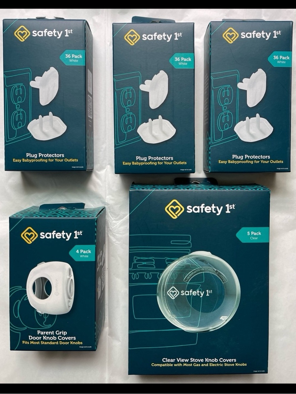 safety 1st White Plug Protectors & Clear Stove Knob Covers - Child Safety Set